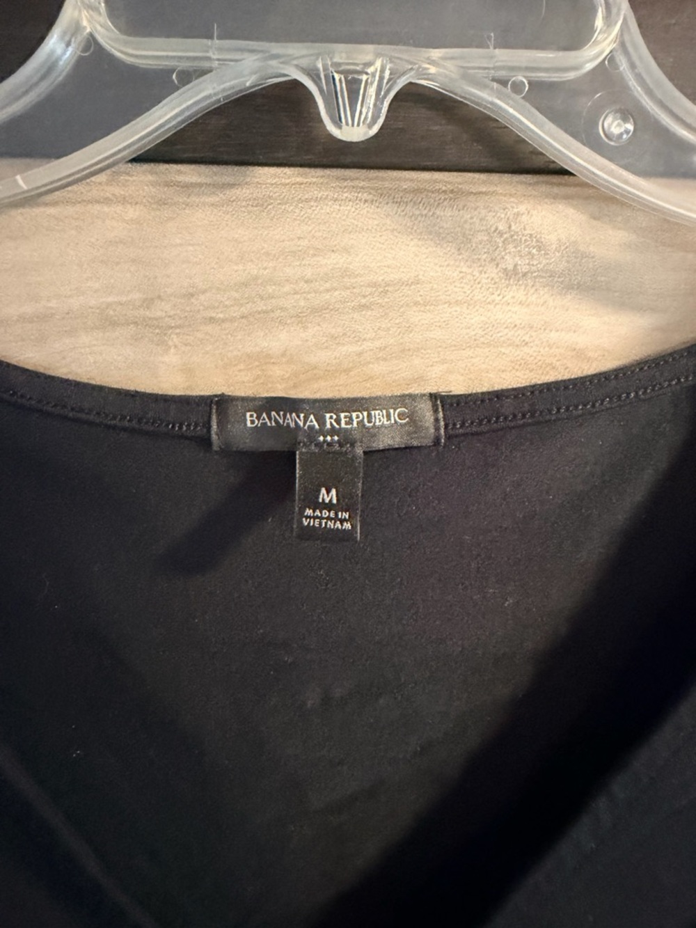 Banana Republic Men's Black V-Neck Tee